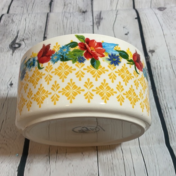 The Pioneer Woman Bowl - Picture 4 of 5